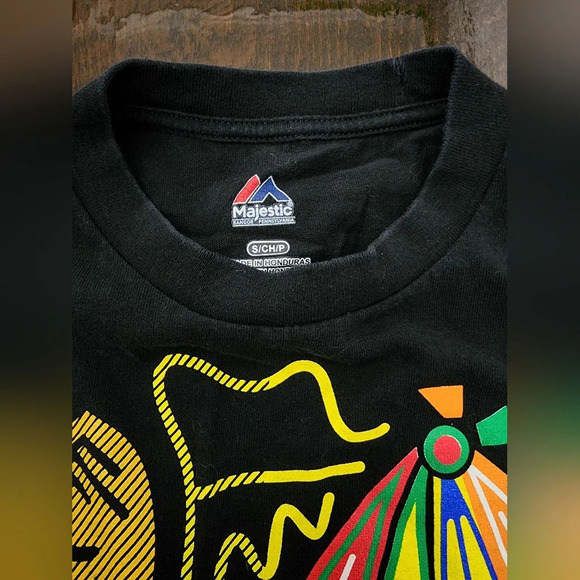 🏒 Chicago Blackhawks Long Sleeve Crewneck Tshirt in size Small - Picture 4 of 10
